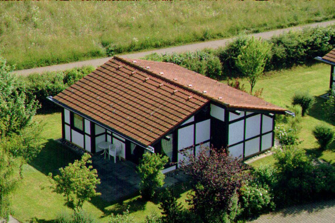 Außenansicht eines alleinstehenden Hauses Scout 48, von oben